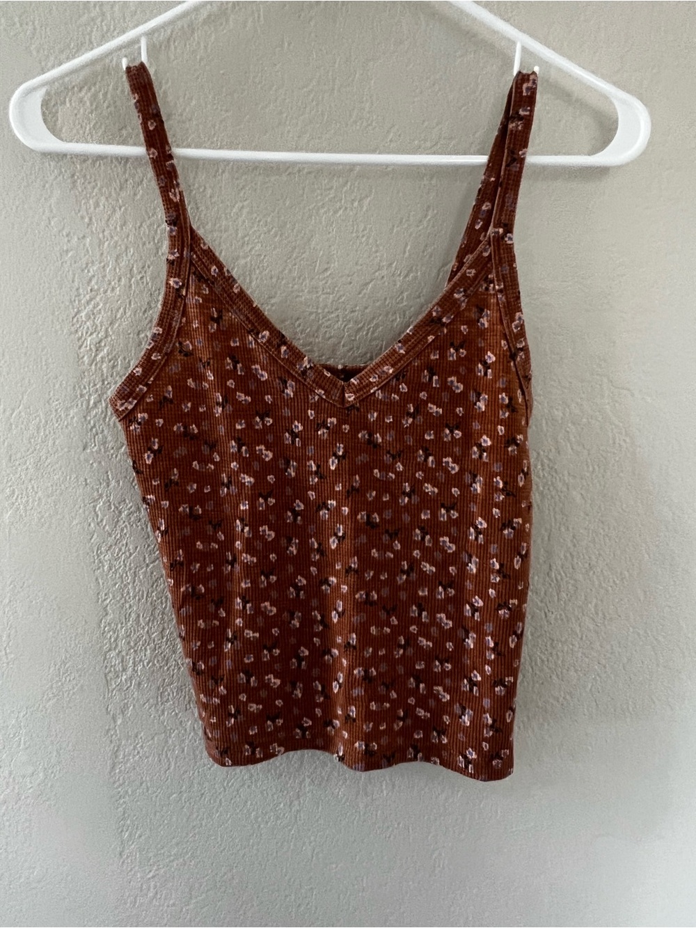 American Eagle Rust Floral Ribbed V-Neck Tank Top